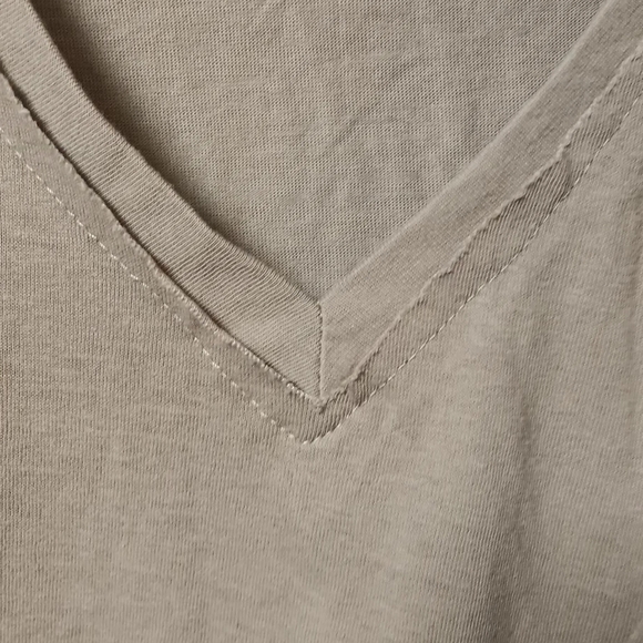 POL, V-neck Tee, Trim on Shoulders & V-neck, Army green, Small, P2P 21, NWOT - Picture 3 of 4